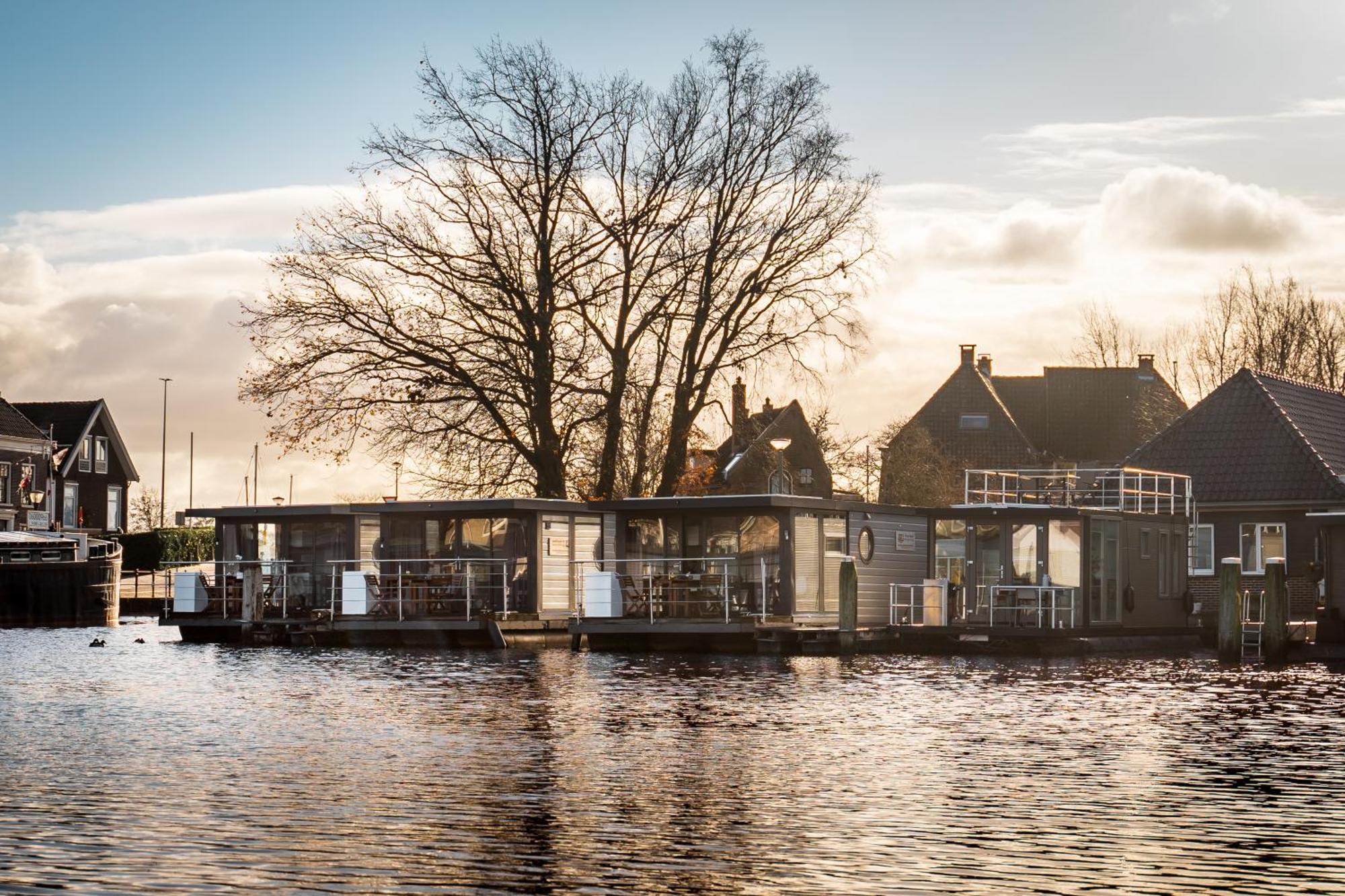 Houseboat Xl 1 Appartement Zwartsluis